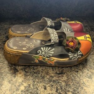 Sunburst Comfort Clogs NWOT